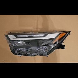 2024 TOYO RAV4 Left Side Headlight 
