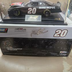 NEW 1:24 Tony Stewart #20 Home Depot 2004 Test Car Revell Collection w/ Case & Stopwatch RARE