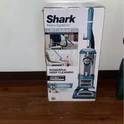 Shark Navigator  XL