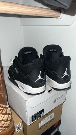 Jordan 4 white thunder