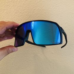 New Oakley Sutro With Changeable Lenses