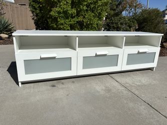 White Modern 3 Drawer Media TV Stand Great Condition 