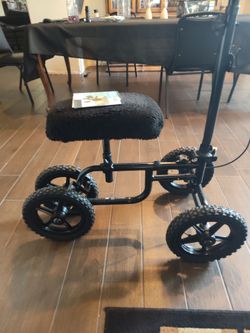 Knee Scooter Nearly brand new 350lb limit