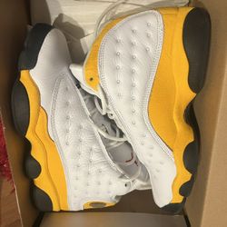 Retro Jordan Yellow 13 Size 7 GS