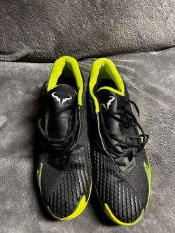 Nike Men's Black & Volt Training Shoes