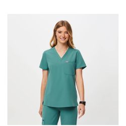 FIGS Scrubs Set