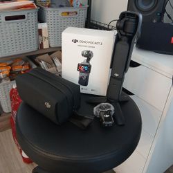 DJI Osmo Pocket 3 Creator Combo
