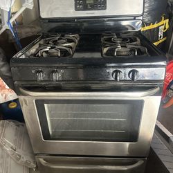 Frigidaire 30” Gas Range / Oven – Stainless Steel –Like New $300