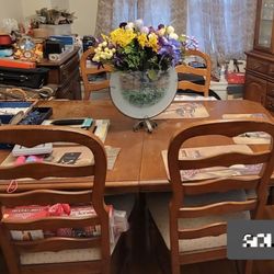 Dinning Room Table Four Chairs And Two Captains Chairs
