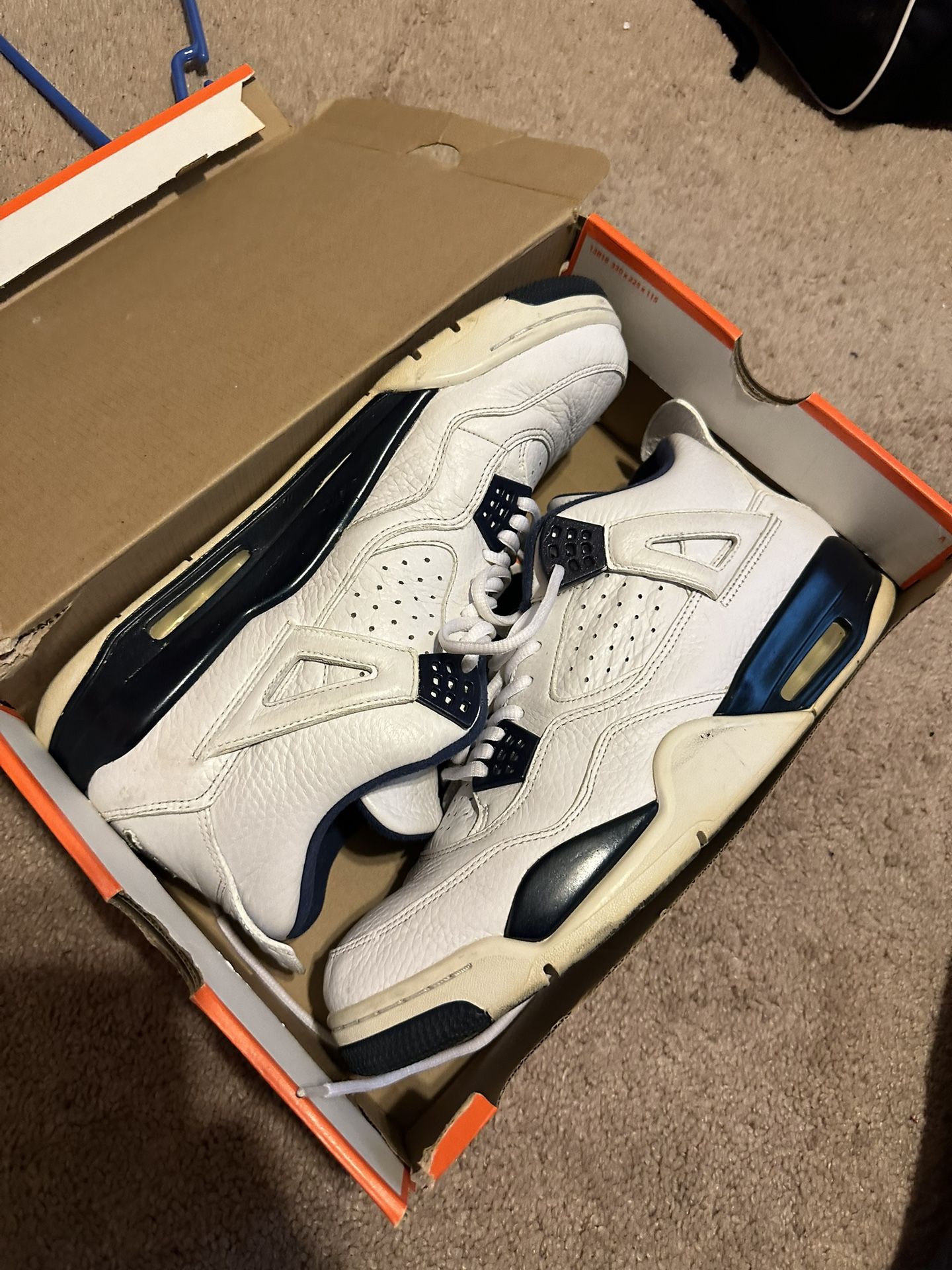 Jordan 4