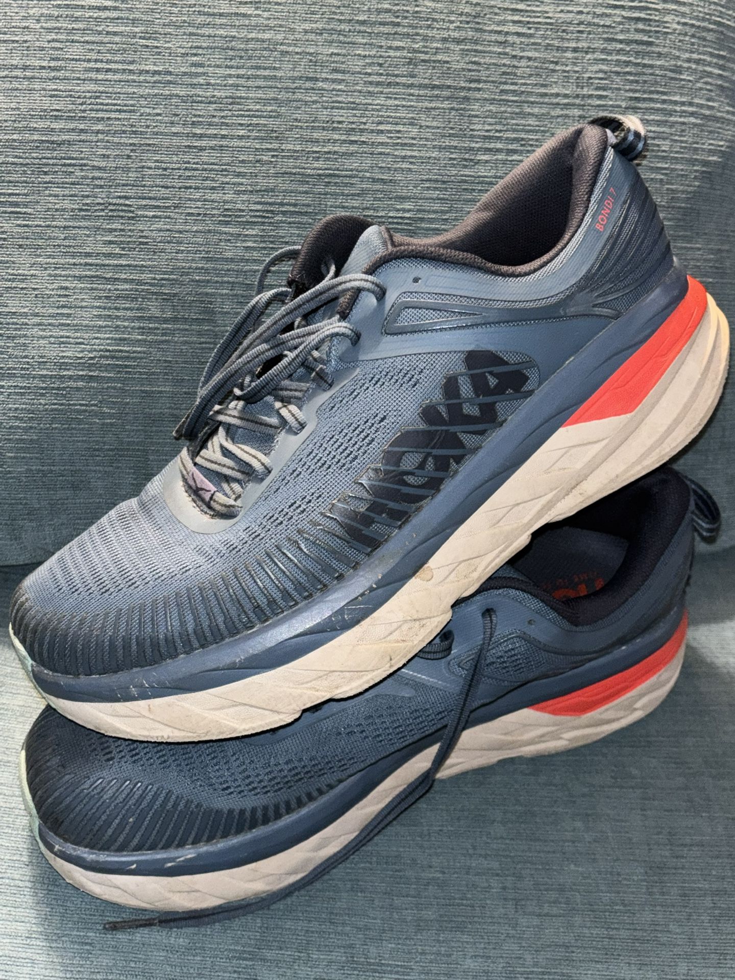 HOKA BONDI 7