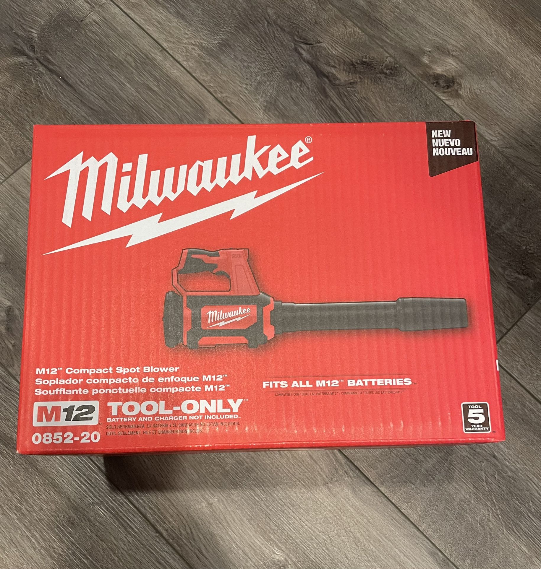 Milwaukee 0852-20 12 Volt M12 Compact Spot Debris Leaf Blower  - New in Box