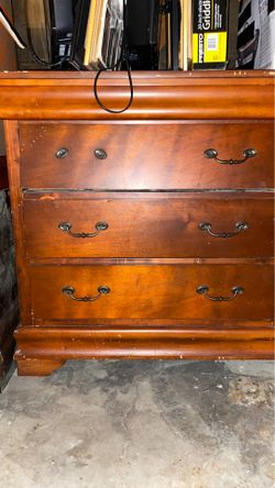 Dresser 2 pc