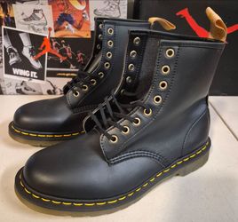 Dr martens boots Men's Size 10.5