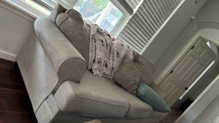 Sofa free