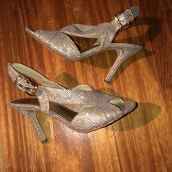 Michael Kors Size 6.5 Gold Glitter Heels  
