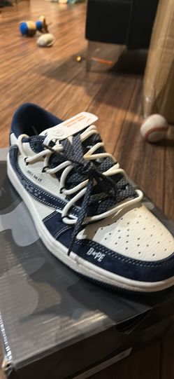 Air Jordan dunk.