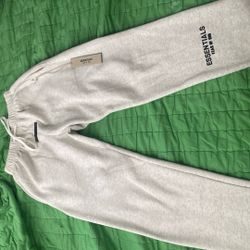 Essentials Sweats light Grey