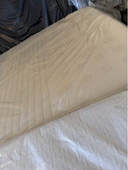 Queen size bed mattress avocado extra firm Serta Sealy Stearns & foster beautyrest black series hybrid purple restore rejuvenate Aireloom Kluft Saatva