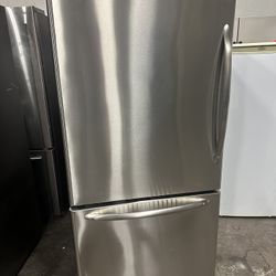 Bottom freezer counter, depth stainless steel fridge can deliver