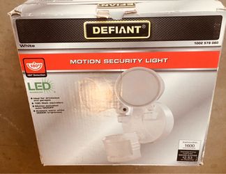 Defiant LED Motion Security Light White