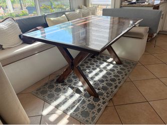 Dinning table - 6 people