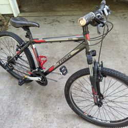 Trek 820 Bike — Needs New Tire
