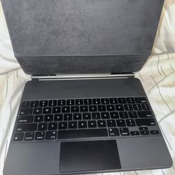 Apple iPad Pro 12.9” Smart Keyboard Folio (3rd, 4th, 5th Gen)