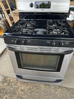 Kenmore Gas Stove. Works Excellent and Very Good Condition