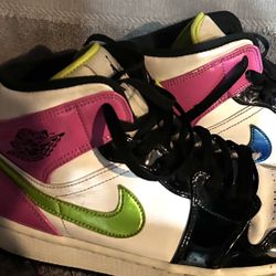 Size 9 Women’s Jordans