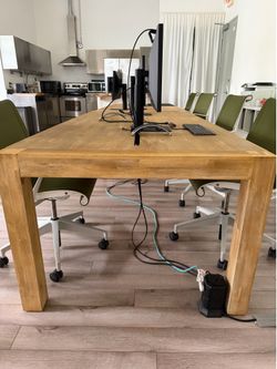🚨Urgent sale : Solid wood work table/dining table