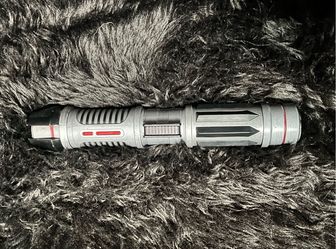 Star Wars Savi's Workshop lightsaber + kyber crystal + clip