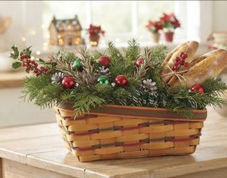 *Signed* LONGABERGER Vegetable/Baguette Seasonal Basket with Ruffled Green Fabric Liner & Plastic Protector [1997]