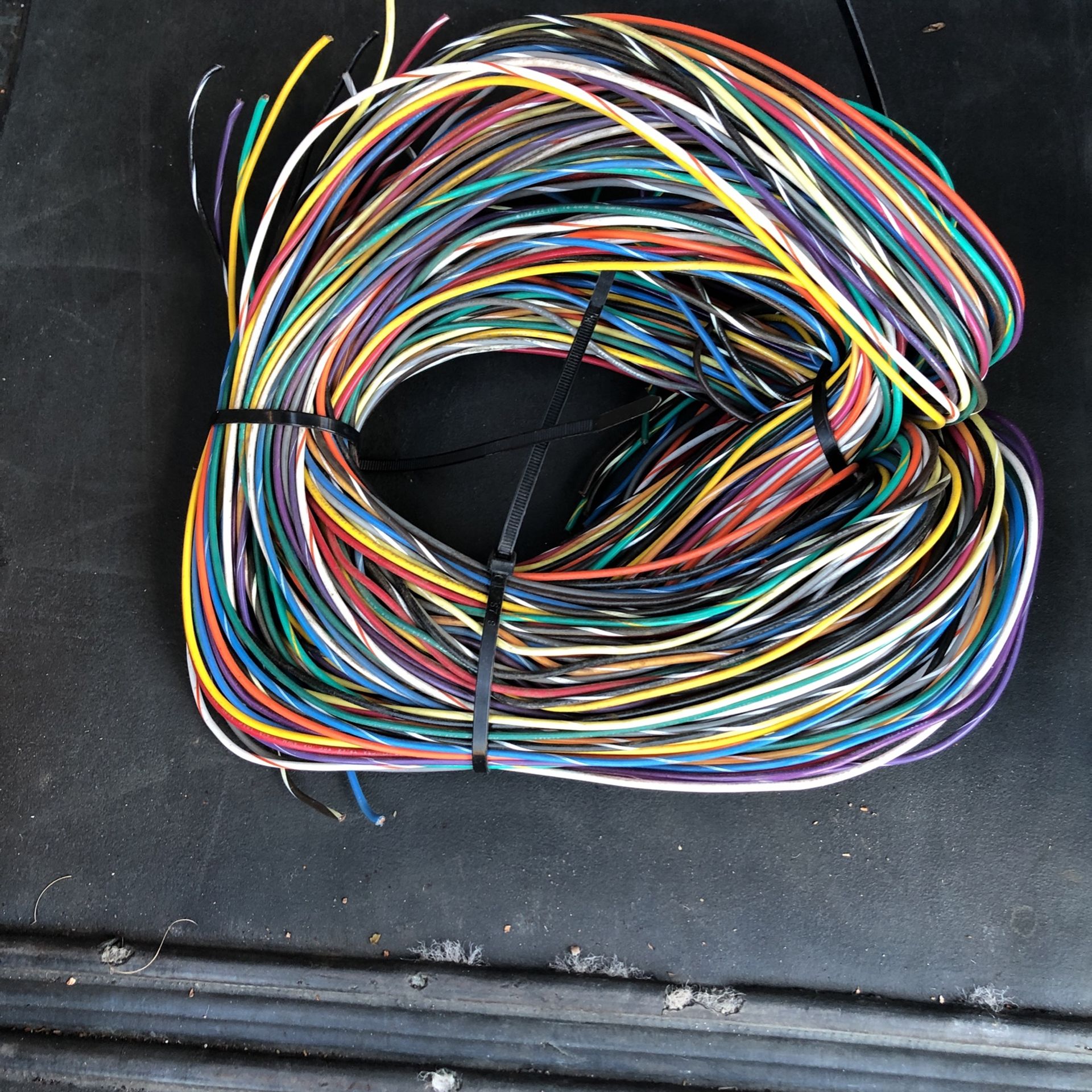 New Wire 18 Ft. Bundles 16 Ga. 20 Wires Each