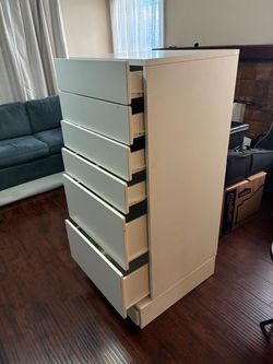 Nice Dresser 7 Drawer Cabinet