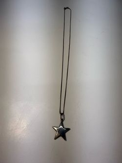 925 Italy Sterling Silver Star Pendant Necklace 4g Box Chain Vintage