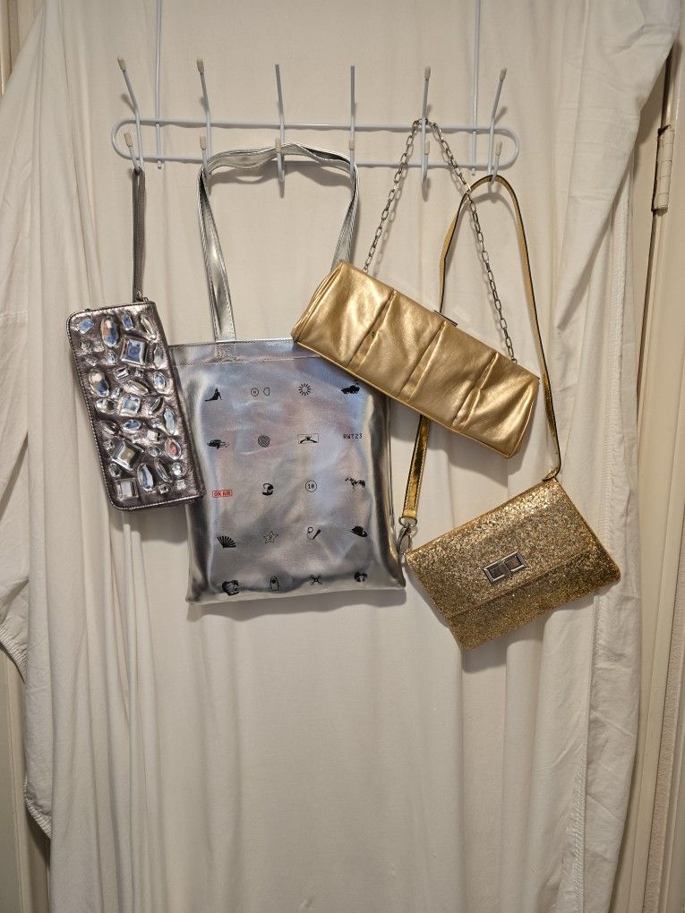 Silver & Gold Purses $17 Each Purse... 4/44!
