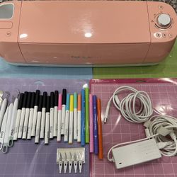 Cricut Explore air 2 With Accessories!
