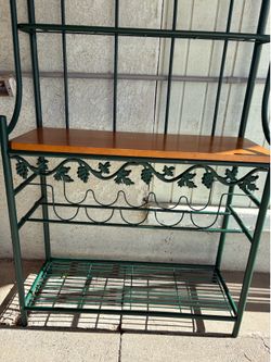 Nice hunter green rack.
