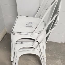 3 Metal Chairs Stackable Like New White