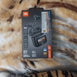JBL Tour Pro 3
