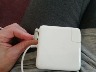 Genuine Apple 85W MagSafe 2 (A1424) MacBook Pro Power Adapter
