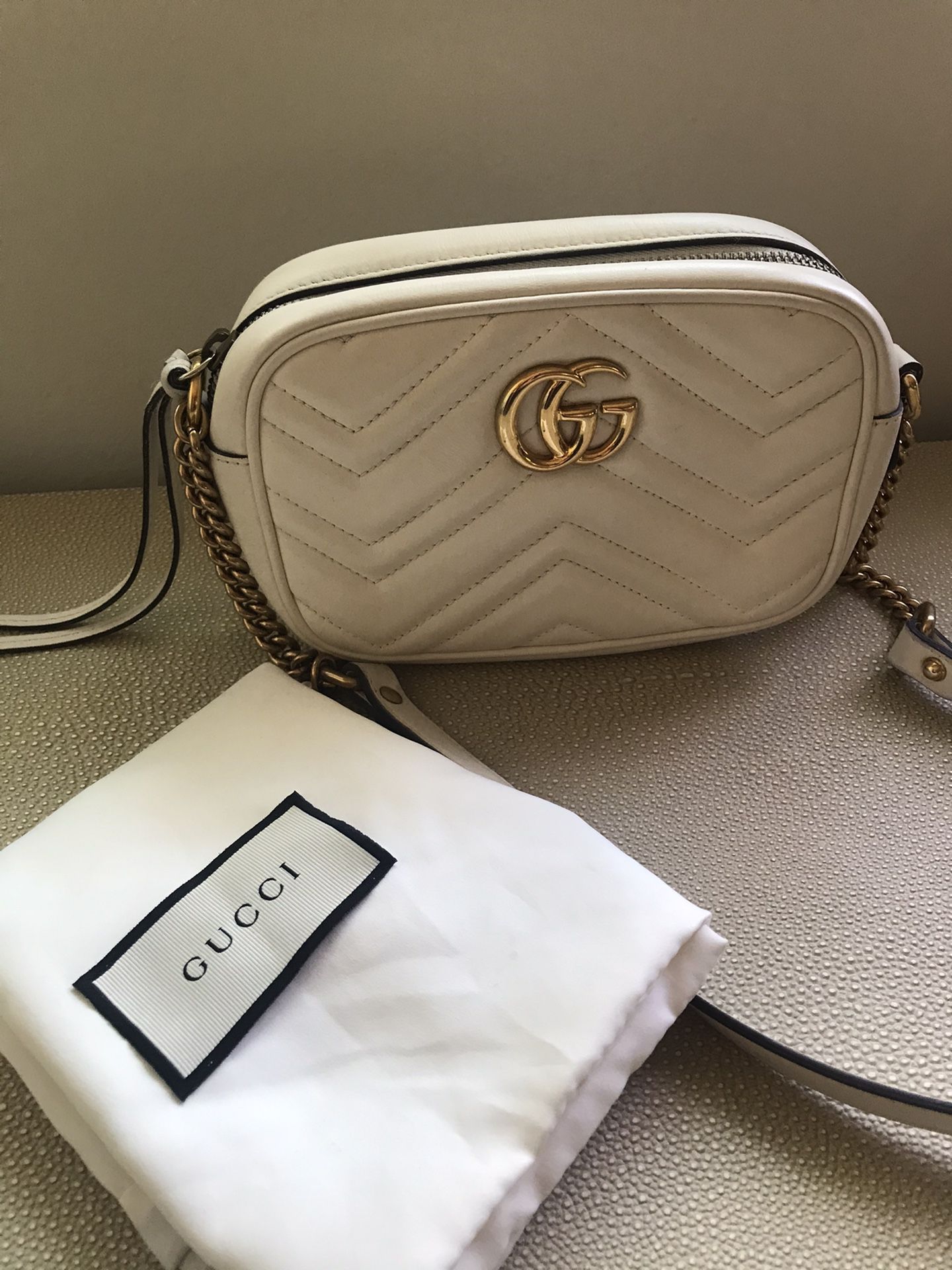 Gucci GG Marmont Matelasse minibag - Authentic