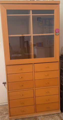 Storage cabinet