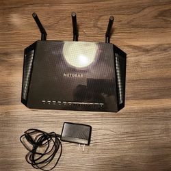 Netgear AC1750 (R6400v2) Wi-Fi Router -- LIKE NEW