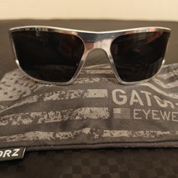 Gatorz Magnum Polished Chrome / Smoked Polarized SunglassesMade in USA Tactical Military Grade Sunglasses Lens

 

