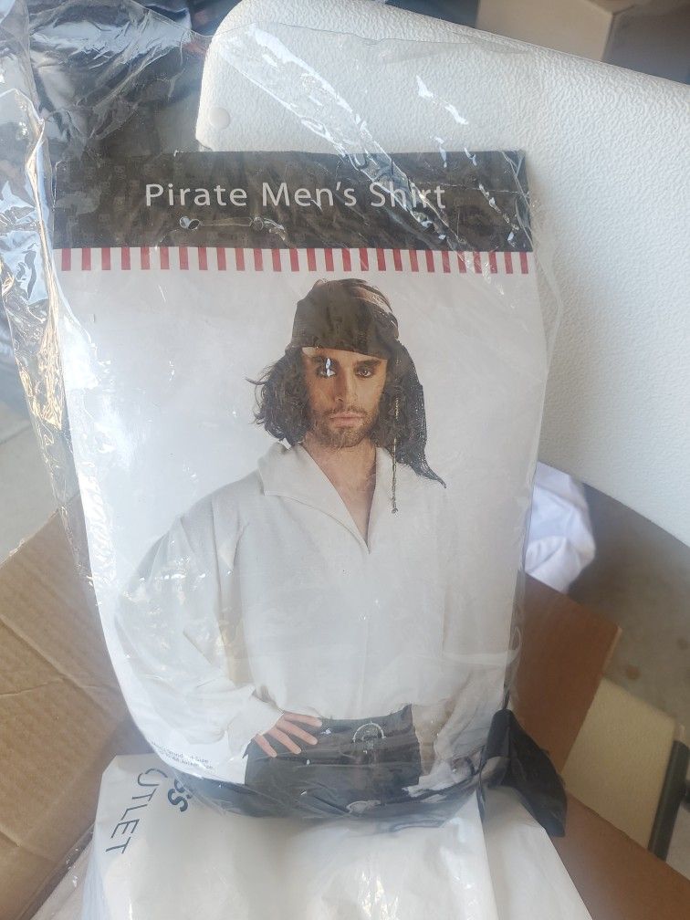 Pirate Men's Shirt And Wig