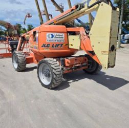 Boom Lift 60’ Articulated