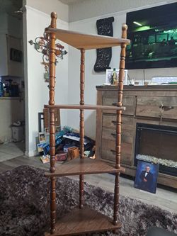 Corner shelf