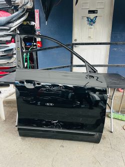 Kia telluride 2020-2024 right passenger side front door Oem